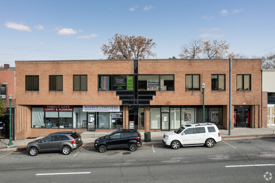 545-553 Cedar Ln, Teaneck, NJ for lease - Building Photo - Image 3 of 9