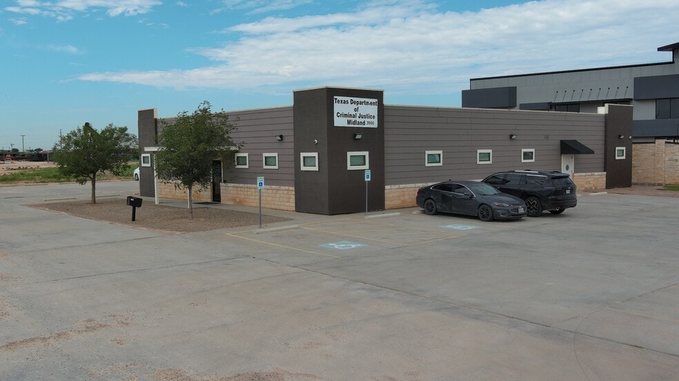 3900 TX-158, Midland, TX for lease - Primary Photo - Image 1 of 37