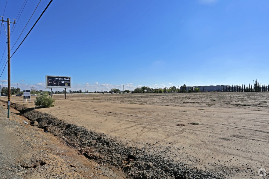 8848 Florin Rd, Sacramento, CA for sale - Building Photo - Image 2 of 3