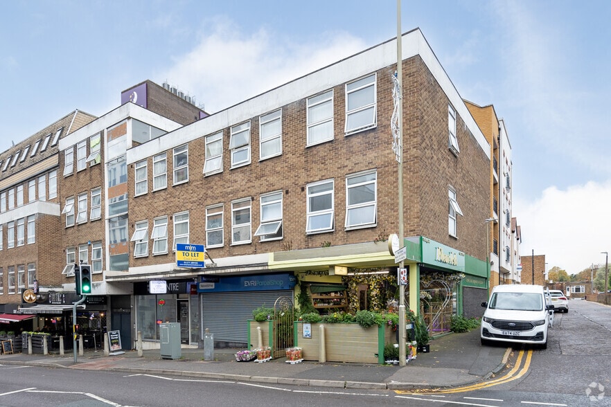 143-157 Kings Rd, Brentwood for lease - Primary Photo - Image 1 of 2