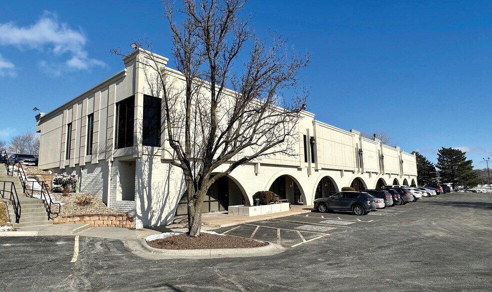 9218 Bedford Ave, Omaha, NE for sale - Building Photo - Image 1 of 9
