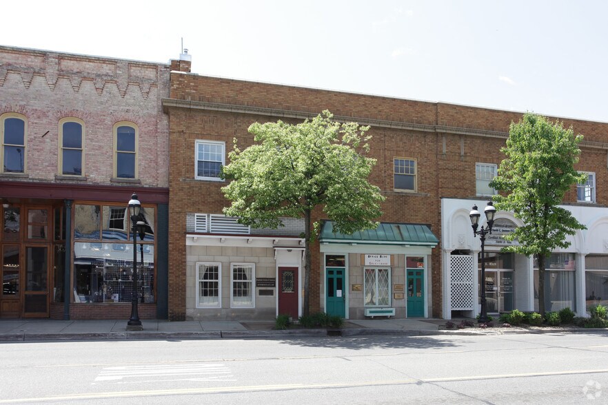 4-6 E Main St, Fremont, MI for sale - Primary Photo - Image 1 of 1