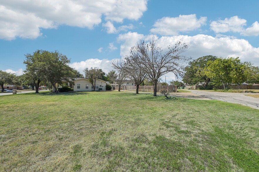 900 N Randolph Ave, Bryan, TX for sale - Primary Photo - Image 1 of 1