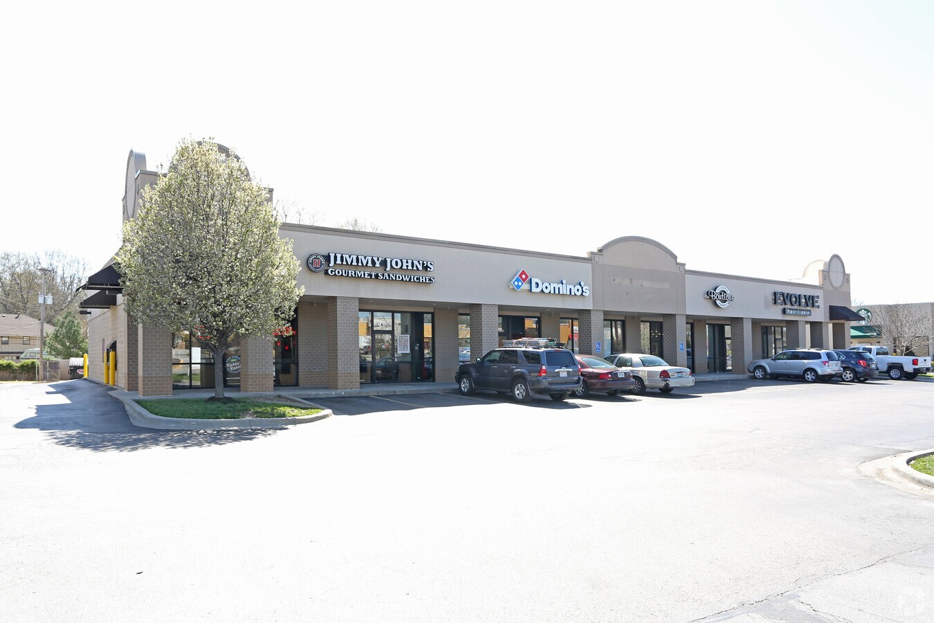 706 N 7 Hwy, Blue Springs, MO 64015