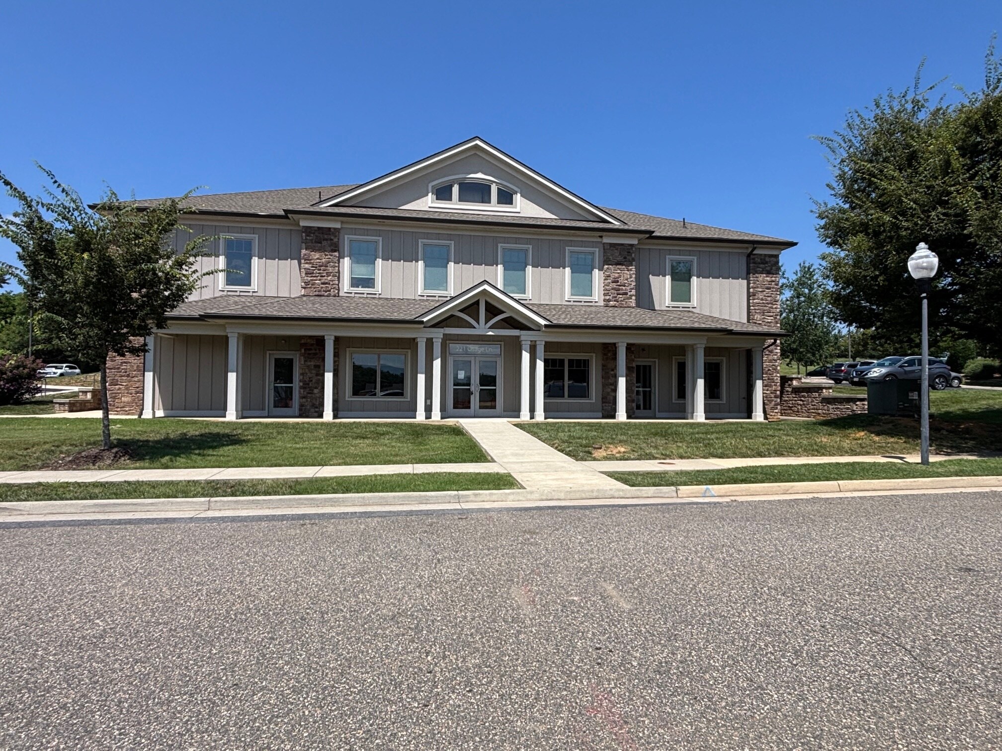 221 Osage Ln, Waynesboro, VA for lease Primary Photo- Image 1 of 7