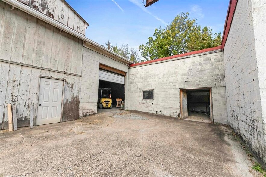 3571 Winchester Ave, Ashland, KY for sale - Building Photo - Image 3 of 24