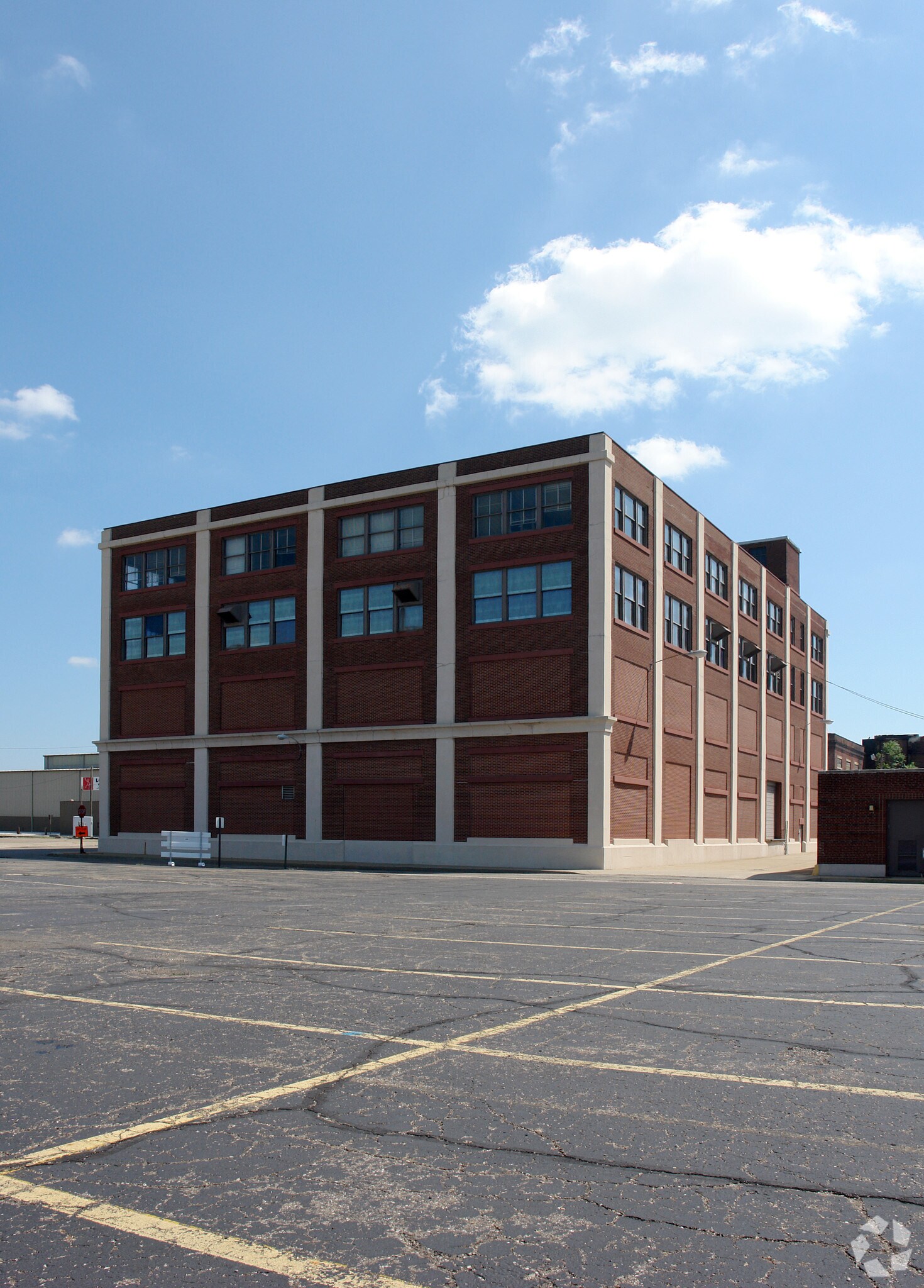 606 2nd St SE, Canton, OH for lease Primary Photo- Image 1 of 6