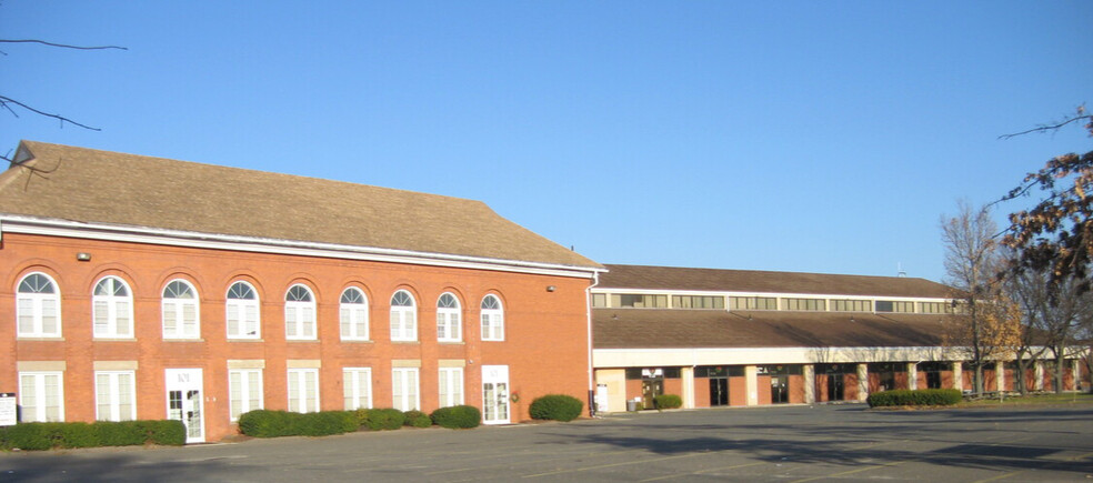 97-101 South St, West Hartford, CT for lease - Building Photo - Image 1 of 3