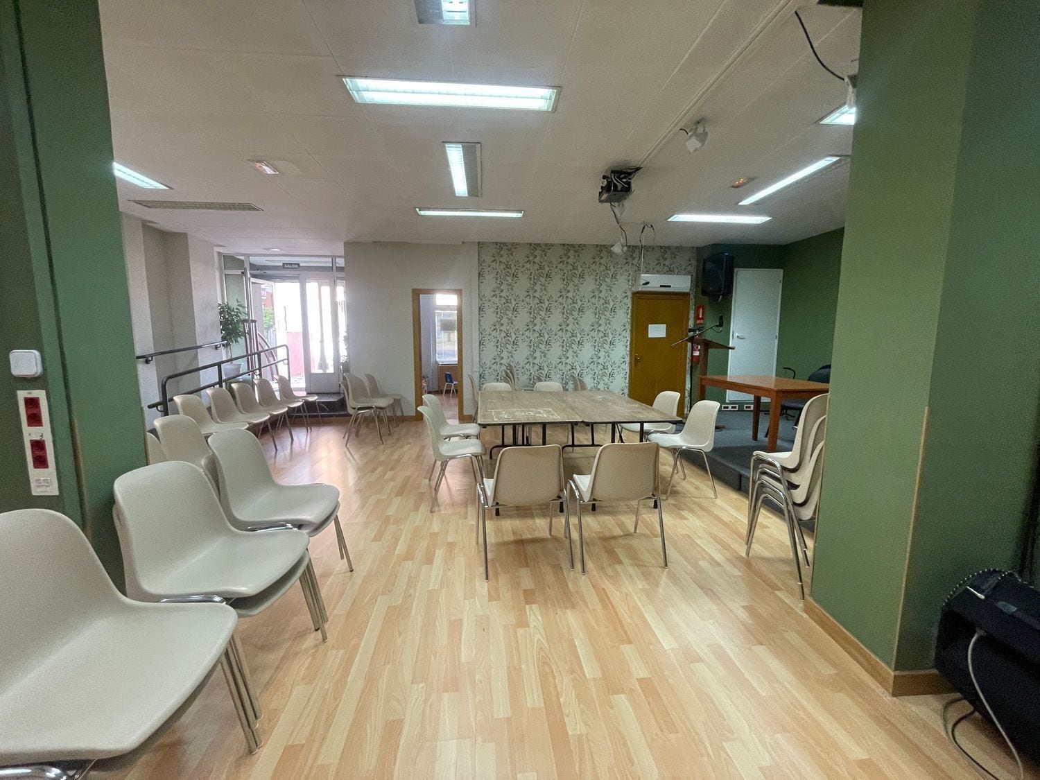 Retail in Laguna de Duero for sale Building Photo- Image 1 of 18