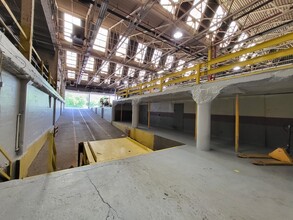 60 Baldwin Ave, Pontiac, MI for lease Interior Photo- Image 2 of 7