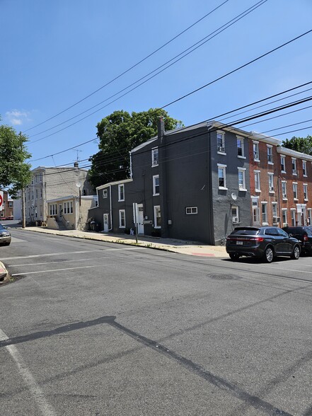 201 E Chestnut St, Norristown, PA for sale - Building Photo - Image 1 of 7