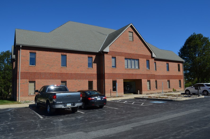 241 Rohrerstown Rd, Lancaster, PA 17603