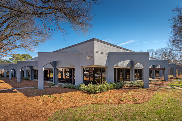 5240-5256 Greens Dairy Rd, Raleigh, NC for lease - Building Photo - Image 1 of 5