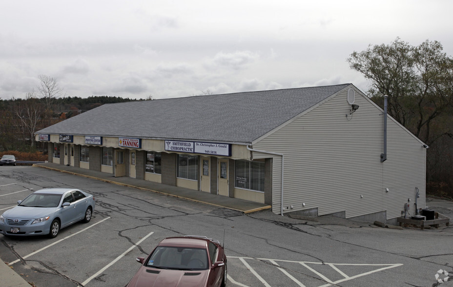 466 Putnam Pike, Greenville, RI for lease - Primary Photo - Image 1 of 6