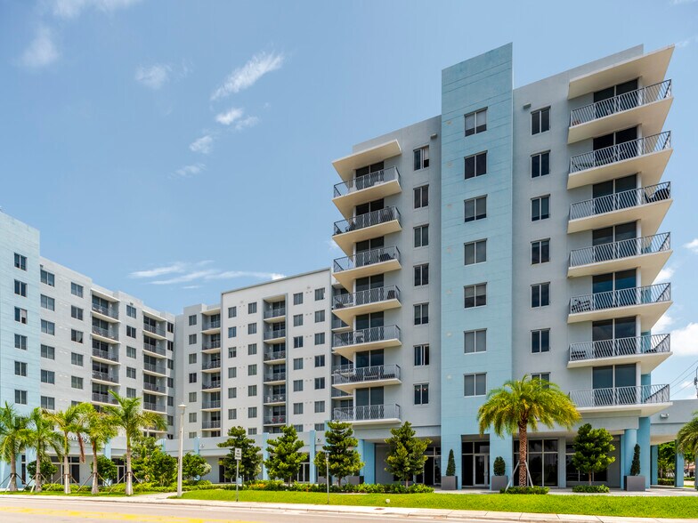 8175 NW 107th Ave, Doral, FL for lease - Building Photo - Image 2 of 6