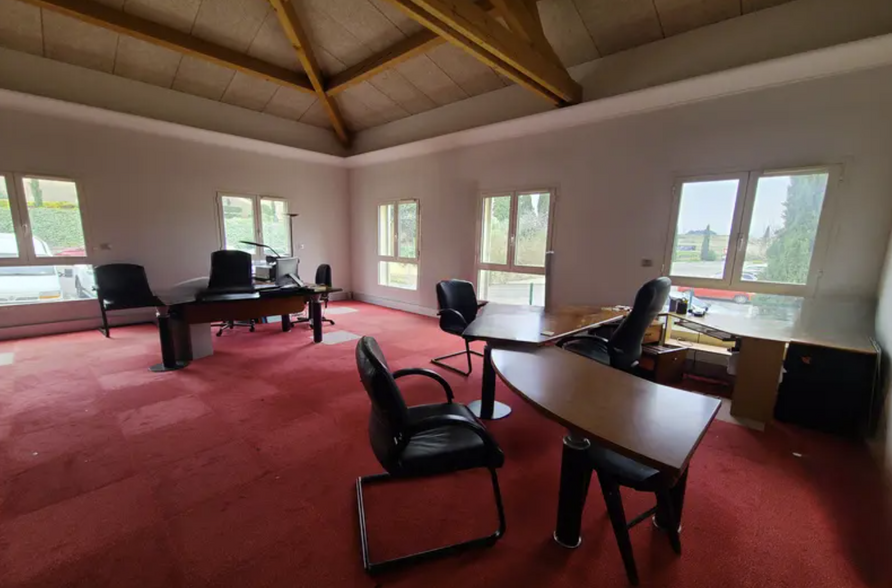Office in Nézignan-l'Évêque for sale - Interior Photo - Image 3 of 10