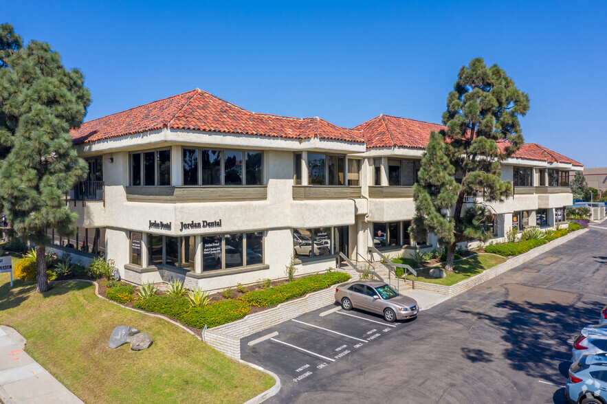 6120 Paseo del Norte, Carlsbad, CA for lease - Building Photo - Image 1 of 17