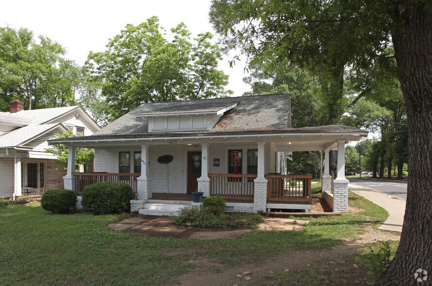 4435 Monroe Rd, Charlotte, NC 28205