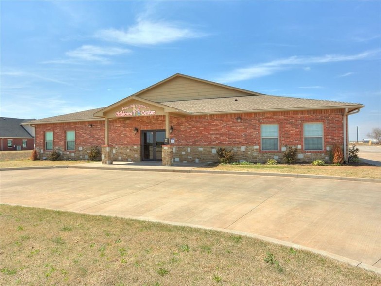 3000 Medical Center Dr, Kingfisher, OK for sale - Building Photo - Image 1 of 1