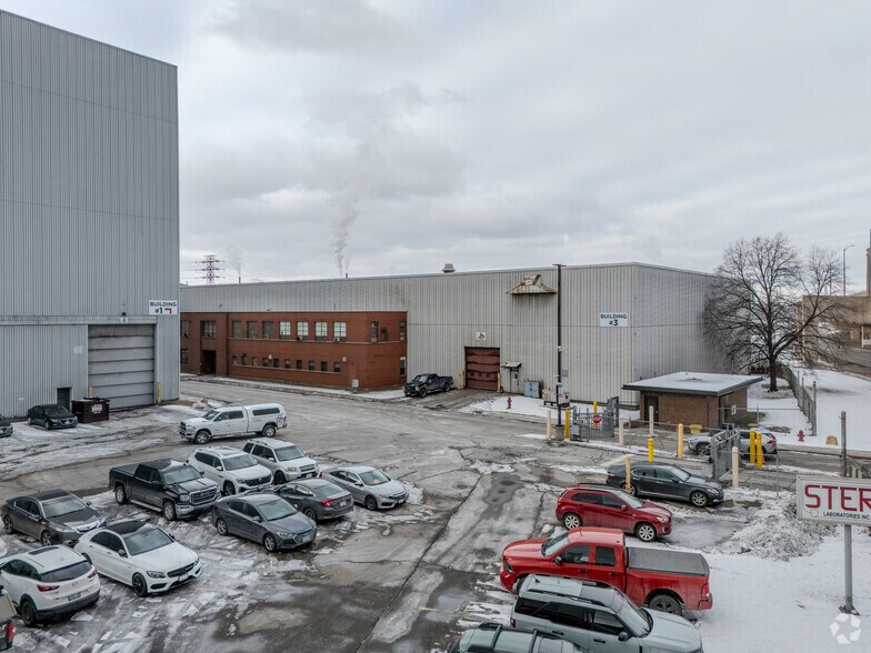 1632 Burlington St E, Hamilton, ON à louer - Photo principale - Image 1 de 6