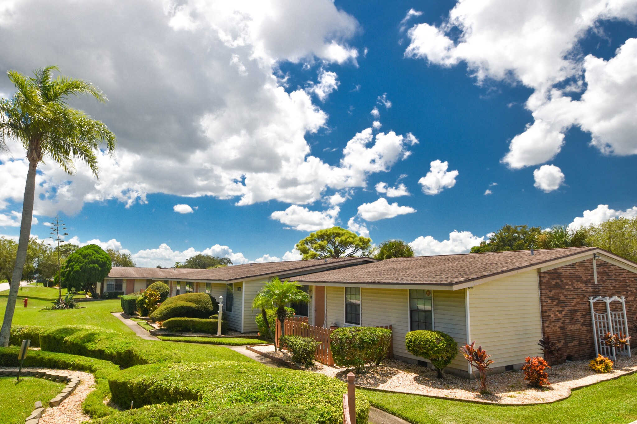 1640 Bottlebrush Dr NE, Palm Bay, FL for sale Primary Photo- Image 1 of 25