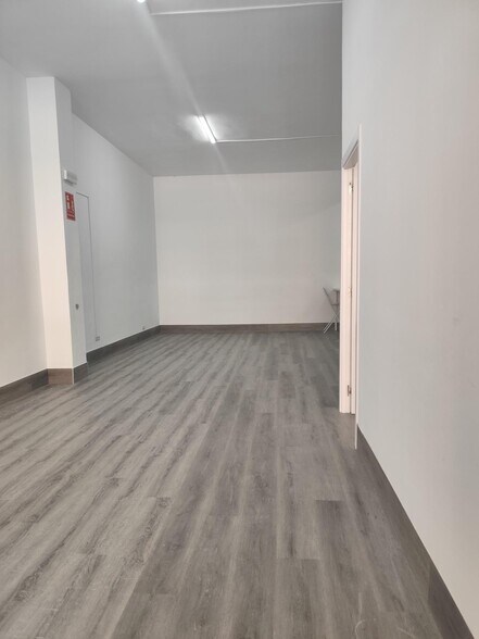 Retail in Zaragoza, Zaragoza for lease - Interior Photo - Image 3 of 16