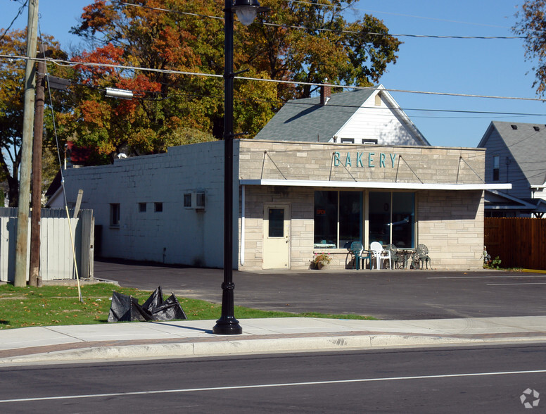 915 E Lincoln Hwy, New Haven, IN for sale - Primary Photo - Image 2 of 8