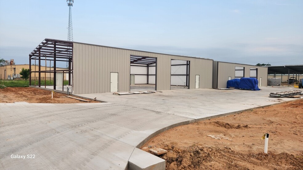 14566 Industrial Park, Aubrey, TX for lease - Building Photo - Image 1 of 17