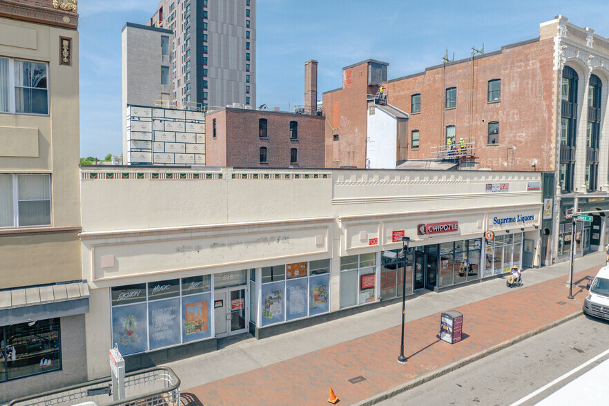 596-600 Massachusetts Ave, Cambridge, MA for lease - Building Photo - Image 1 of 13