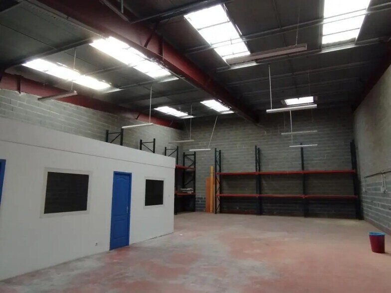 Office in Cugnaux for lease - Building Photo - Image 3 of 8