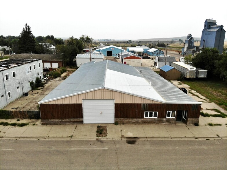 12 Broadway Ave, Culbertson, MT for sale - Building Photo - Image 1 of 21