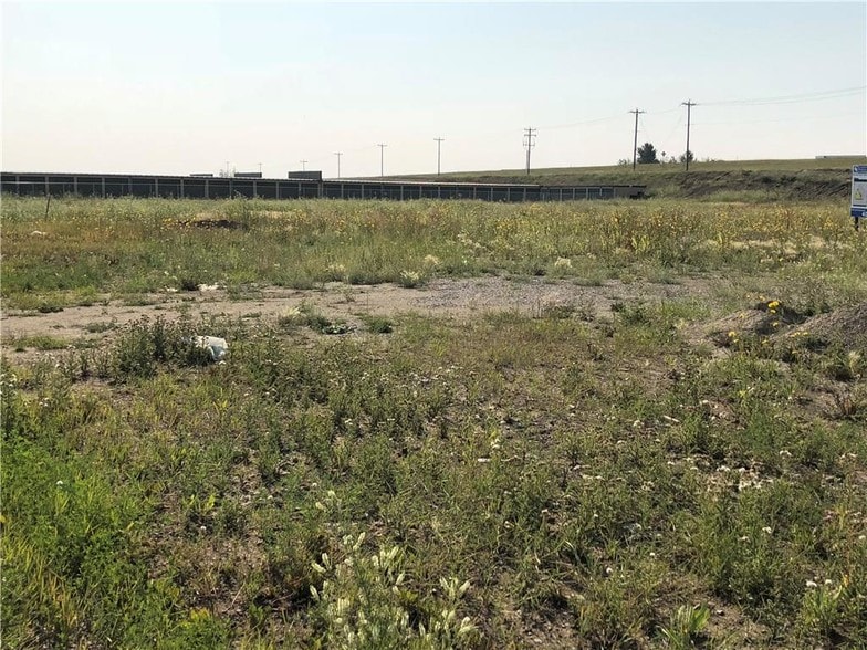 111 Southbank Blvd, Okotoks, AB T1S 0G1