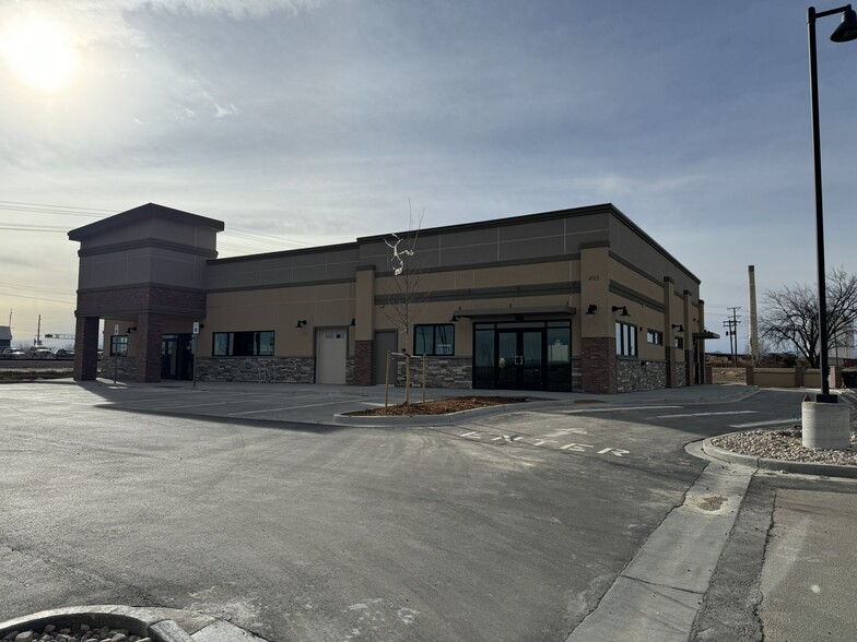 401 Pointe Plaza Dr, Windsor, CO for lease - Building Photo - Image 3 of 5