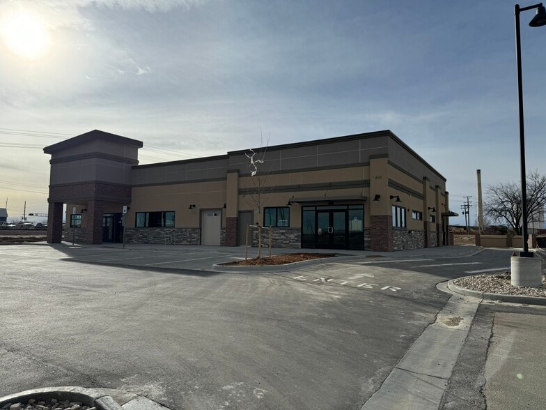 403 Pointe Plaza Dr, Windsor, CO for lease - Building Photo - Image 3 of 5