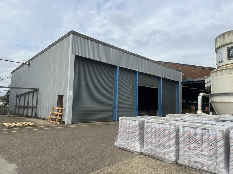 31-33 Bridge Rd, Sutton Bridge for lease - Building Photo - Image 3 of 6