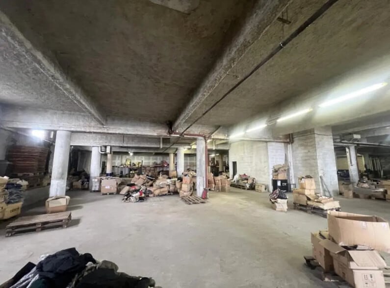 Flex in Choisy-le-Roi for lease - Building Photo - Image 2 of 6