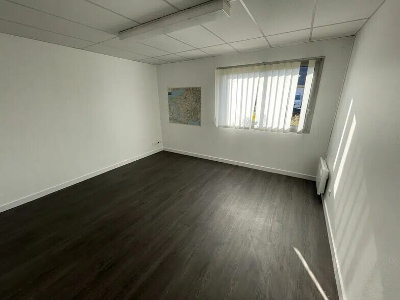 Industrial in La Chapelle-sur-Erdre for lease - Building Photo - Image 3 of 4