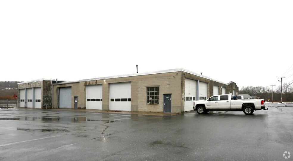 83 Providence Rd, Sutton, MA 01590