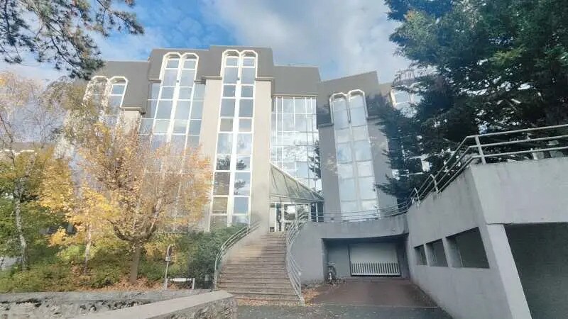 5 Rue Guy Moquet, Orsay for lease - Building Photo - Image 2 of 10