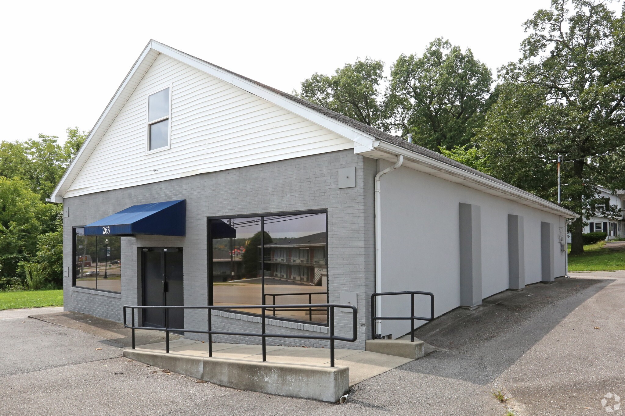 263 N Wilson Rd, Radcliff, KY for sale Primary Photo- Image 1 of 1