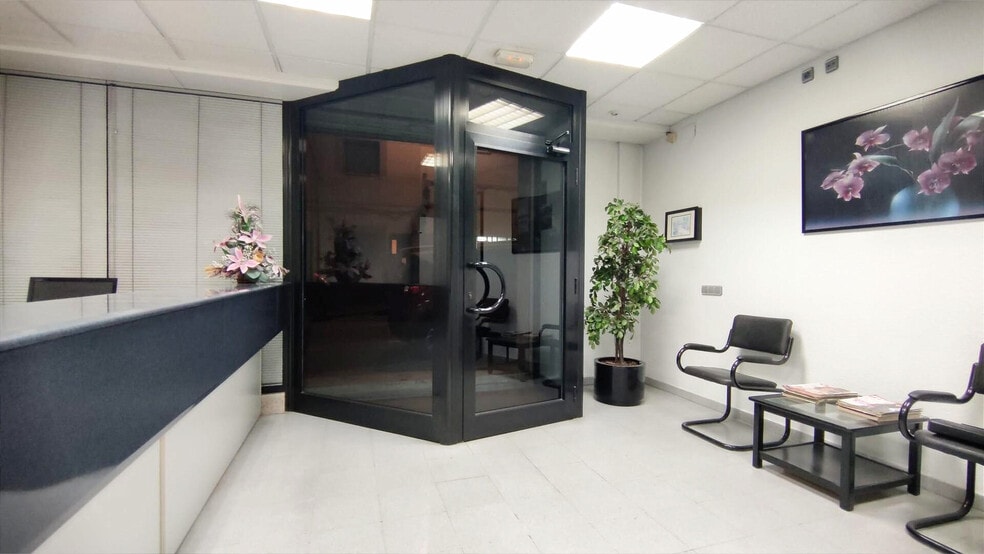 Multifamily in Rubí, Barcelona for sale - Interior Photo - Image 3 of 13