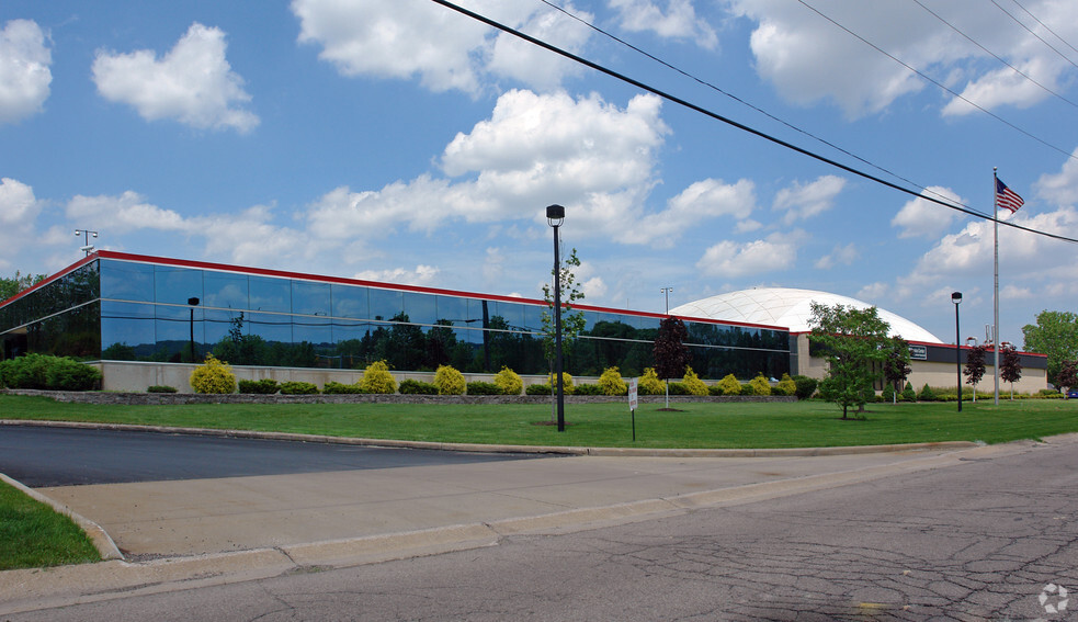 6100 W Canal Rd, Valley View, OH for sale - Primary Photo - Image 1 of 1