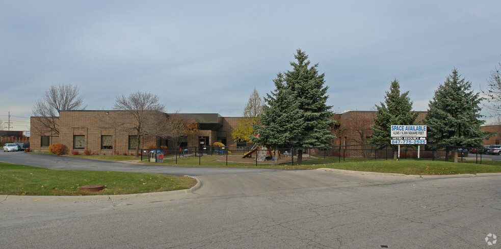 28457 Ballard Dr, Lake Forest, IL for lease - Building Photo - Image 3 of 38