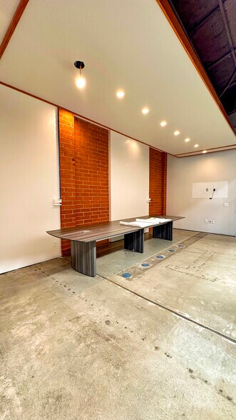 8226 W 3rd St, Los Angeles, CA for lease - Building Photo - Image 3 of 12