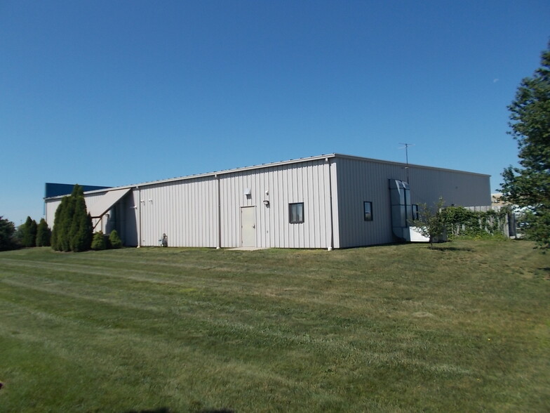 1664 E Sternberg Rd, Muskegon, MI for lease - Building Photo - Image 3 of 7