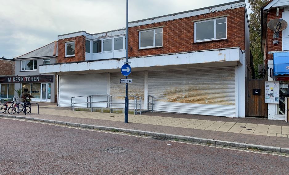 9-11 Mengham Rd, Hayling Island for sale Primary Photo- Image 1 of 1