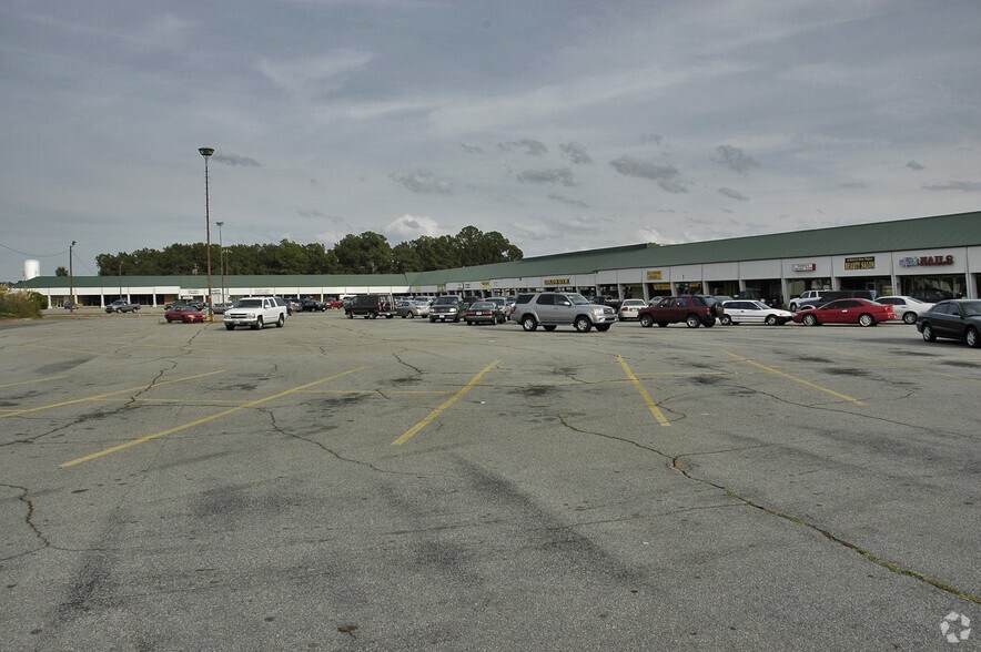 1801-1867 Watson Blvd, Warner Robins, GA for sale - Primary Photo - Image 1 of 1