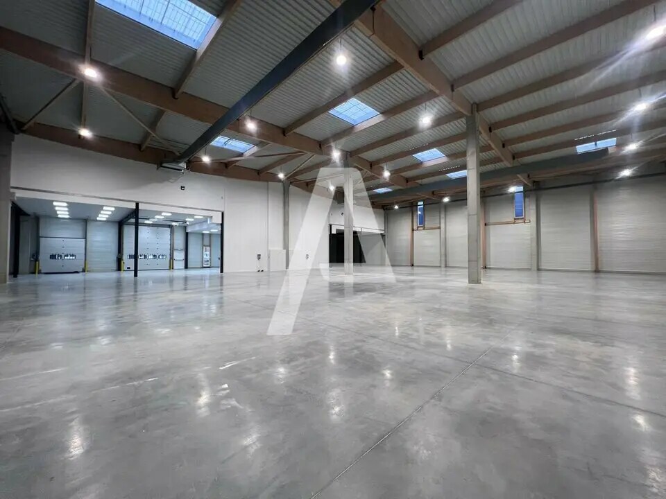 Flex in Moissy-Cramayel for lease Interior Photo- Image 1 of 4