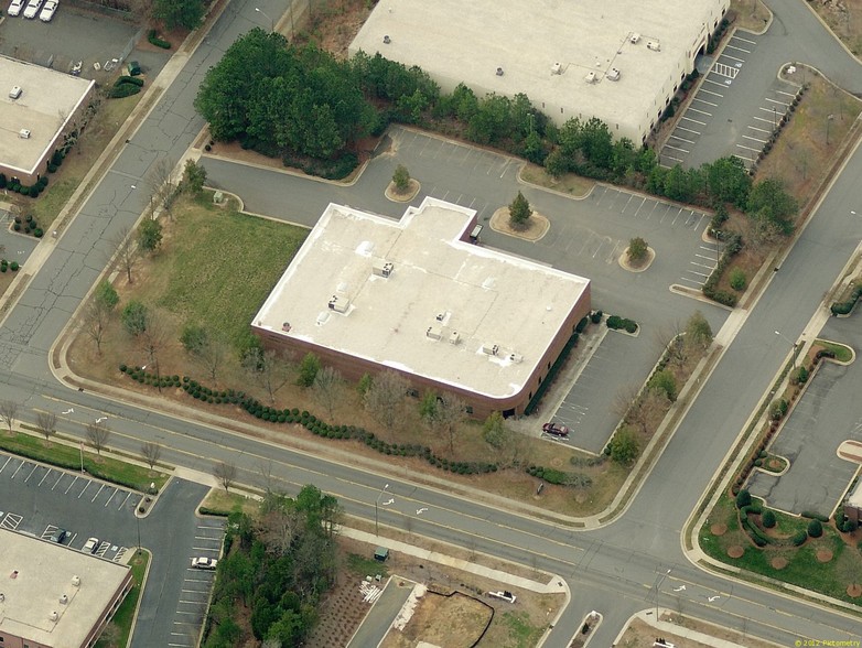 750 Imperial Ct, Charlotte, NC for lease - Aerial - Image 2 of 12