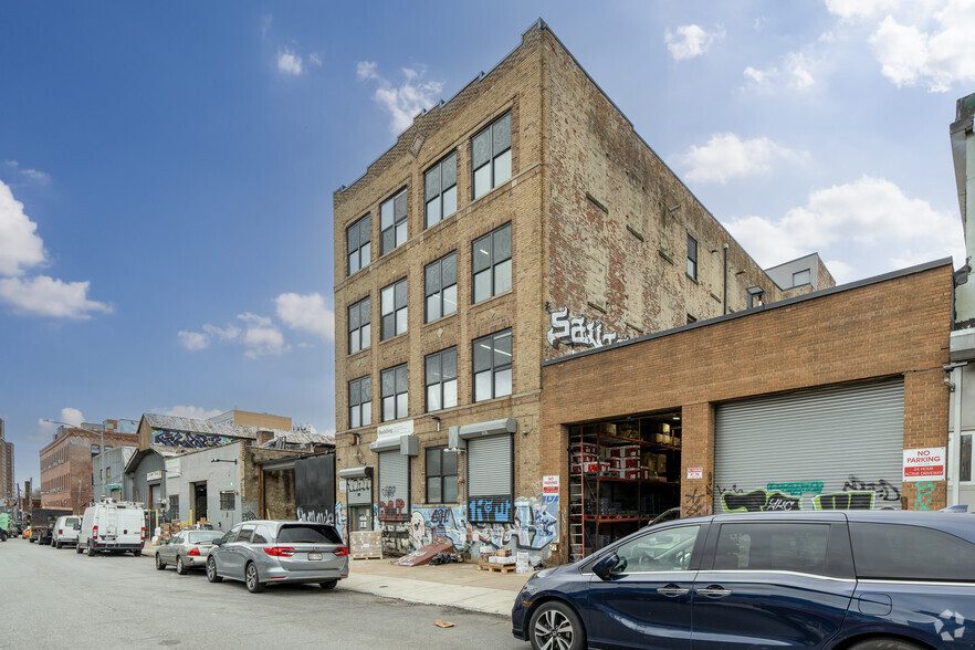 225 Cook St, Brooklyn, NY for sale - Primary Photo - Image 1 of 1